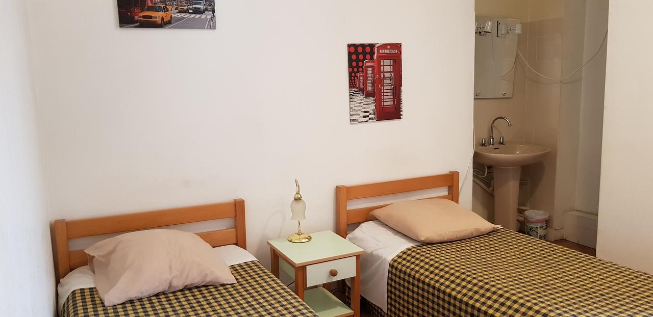Hotel Le Tram Fontaine  Bagian luar foto