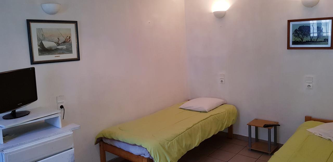 Hotel Le Tram Fontaine  Bagian luar foto